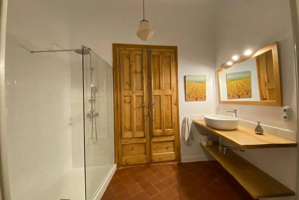 Apartamento Casa Moner Loft edifici històric centre medieval de Castelló Castelló d'Empúries